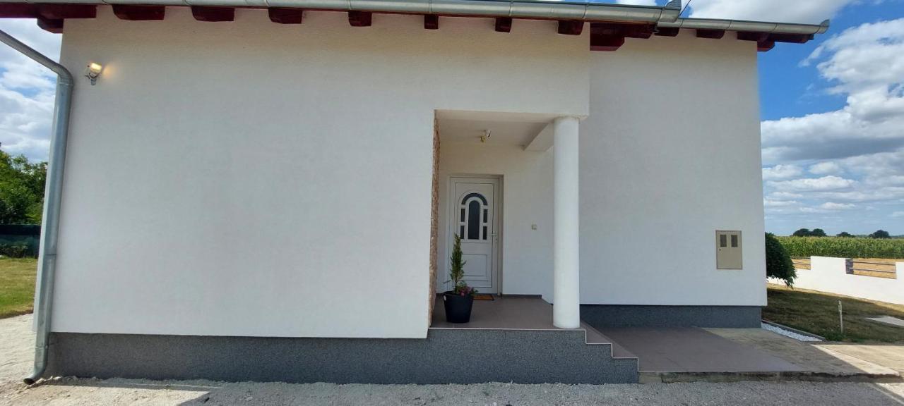 Holiday home Kuca Za Odmor Domus Alba